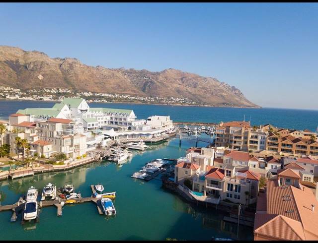 3 BEDROOM APARTMENT FOR SALE IN HARBOUR ISLAND